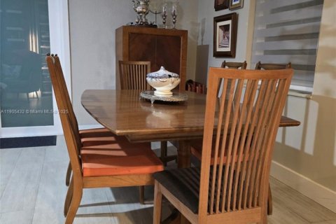 Снять в аренду виллу или дом в Форт-Лодердейл, Флорида 2 спальни, 81.29м2, № 1956179 - фото 6