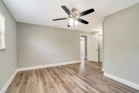 House in Englewood, Florida 4 bedrooms, 195.47 sq.m. № 1614569 - photo 22