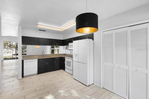 Casa en alquiler en Orlando, Florida, 3 dormitorios, 179.95 m2 № 1717402 - foto 7