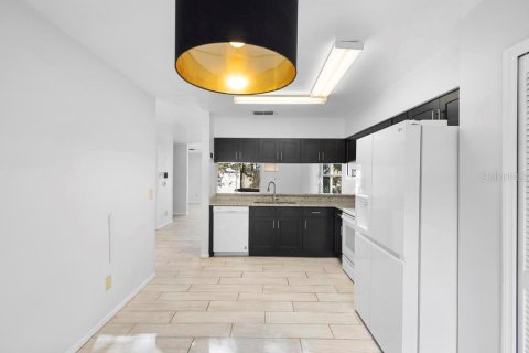 Casa en alquiler en Orlando, Florida, 3 dormitorios, 179.95 m2 № 1717402 - foto 8