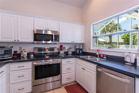 Casa en venta en Palm Coast, Florida, 3 dormitorios, 121.33 m2 № 1911579 - foto 13