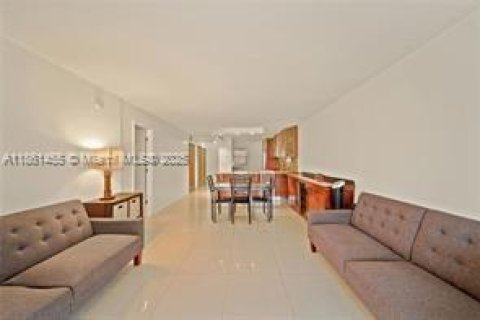 Copropriété à louer à Miami, Floride: 1 chambre, 96.25 m2 № 1892153 - photo 1