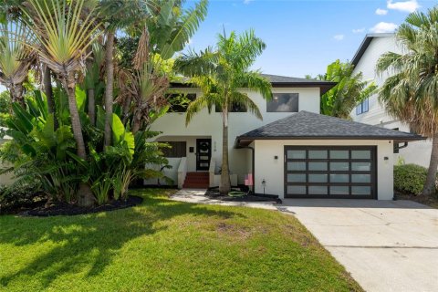 House in Tampa, Florida 3 bedrooms, 252.14 sq.m. № 1894319 - photo 5