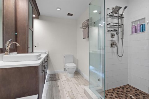 House in Tampa, Florida 3 bedrooms, 252.14 sq.m. № 1894319 - photo 24