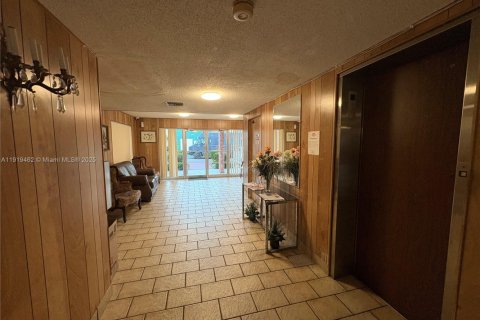Condominio en venta en Lauderhill, Florida, 2 dormitorios, 101.08 m2 № 2078136 - foto 15