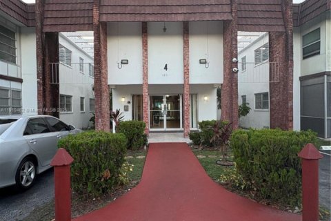 Condominio en venta en Lauderhill, Florida, 2 dormitorios, 101.08 m2 № 2078136 - foto 22