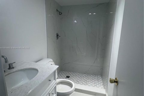 Condominio en venta en Lauderhill, Florida, 2 dormitorios, 101.08 m2 № 2078136 - foto 13