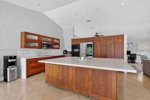 Villa ou maison à vendre à Coral Springs, Floride: 4 chambres, 244.33 m2 № 1895908 - photo 16