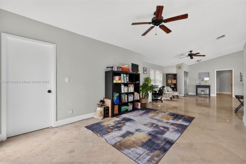 Villa ou maison à vendre à Coral Springs, Floride: 4 chambres, 244.33 m2 № 1895908 - photo 6