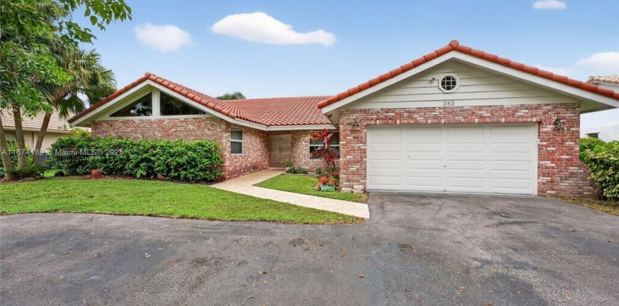 Villa ou maison à Coral Springs, Floride 4 chambres, 244.33 m2 № 1895908