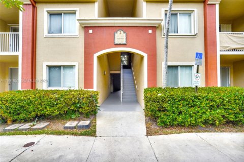 Condo à Davie, Floride, 2 chambres  № 2090853