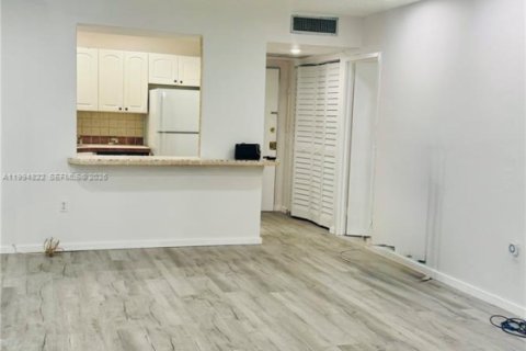 Кондоминиум с 1 спальней в Санни-Айлс-Бич, Флорида № 2056426