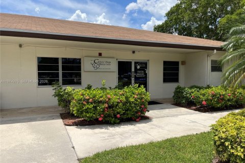 Condo in Pembroke Pines, Florida, 2 bedrooms  № 2036253 - photo 30