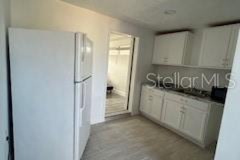 House in New Port Richey, Florida 3 bedrooms, 160.16 sq.m. № 1721770 - photo 19