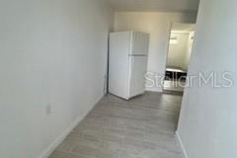 House in New Port Richey, Florida 3 bedrooms, 160.16 sq.m. № 1721770 - photo 18