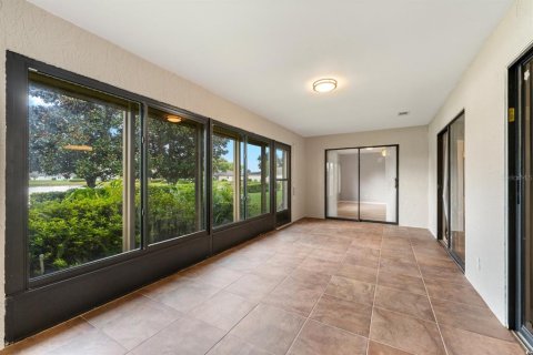 Condo in Sun City Center, Florida, 2 bedrooms № 2208053 - photo 20