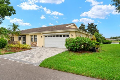 Condo in Sun City Center, Florida, 2 bedrooms № 2208053 - photo 23