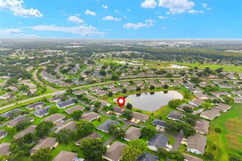 Condo in Sun City Center, Florida, 2 bedrooms № 2208053 - photo 5