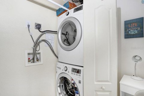 Снять в аренду кондоминиум в Индиан-Рокс-Бич, Флорида 3 комнаты, 92.44м2, № 1903436 - фото 21