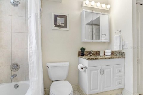 Condominio en alquiler en Indian Rocks Beach, Florida, 2 dormitorios, 92.44 m2 № 1903436 - foto 20