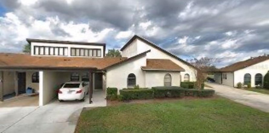 House in Weeki Wachee, Florida 2 bedrooms, 109.72 sq.m. № 1878189
