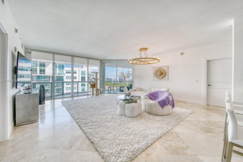 Condo in Aventura, Florida, 2 bedrooms  № 2016894 - photo 11