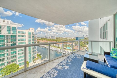 Condo in Aventura, Florida, 2 bedrooms  № 2016894 - photo 28
