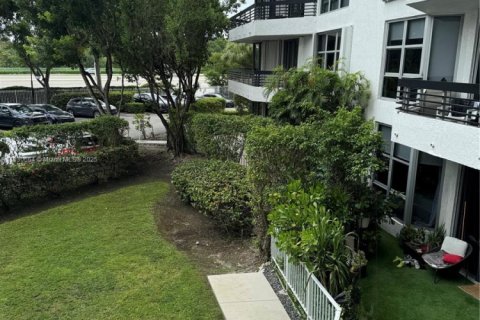 Condominio en venta en Aventura, Florida, 2 dormitorios, 109.72 m2 № 1806221 - foto 1