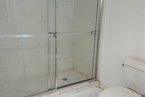 Condominio en venta en Aventura, Florida, 2 dormitorios, 109.72 m2 № 1806221 - foto 11