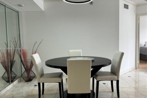 Condominio en venta en Aventura, Florida, 2 dormitorios, 109.72 m2 № 1806221 - foto 7