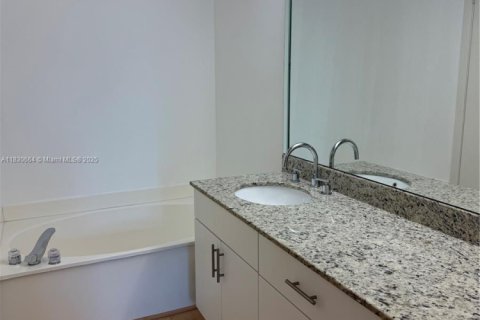 Condominio en venta en Aventura, Florida, 2 dormitorios, 109.72 m2 № 1806221 - foto 13