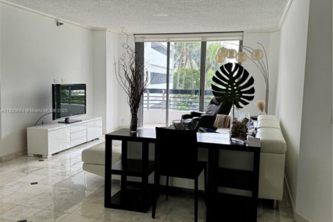 Condominio en venta en Aventura, Florida, 2 dormitorios, 109.72 m2 № 1806221 - foto 8
