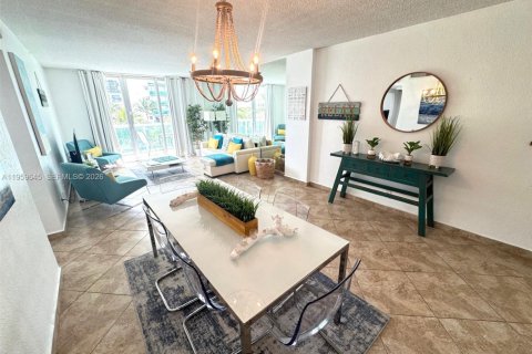 Copropriété à louer à Hollywood, Floride: 1 chambre, 81.2 m2 № 2025783 - photo 8