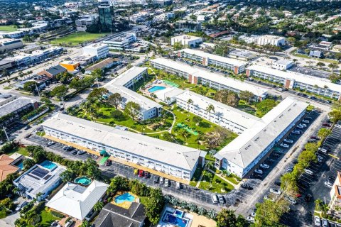 Copropriété à louer à Fort Lauderdale, Floride: 2 chambres, 81.29 m2 № 948837 - photo 1