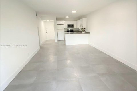 Copropriété à louer à Doral, Floride: 1 chambre, 71.53 m2 № 1987610 - photo 8