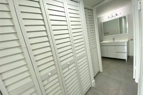 Copropriété à louer à Doral, Floride: 1 chambre, 71.53 m2 № 1987610 - photo 5