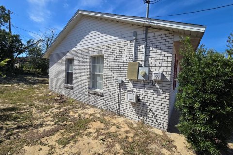 Dúplex en venta en Lake Wales, Florida, 2 dormitorios, 79.71 m2 № 1733737 - foto 2