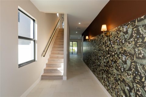 Casa en venta en Tampa, Florida, 4 dormitorios, 171.87 m2 № 2145459 - foto 4