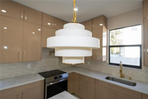 Casa en venta en Tampa, Florida, 4 dormitorios, 171.87 m2 № 2145459 - foto 14