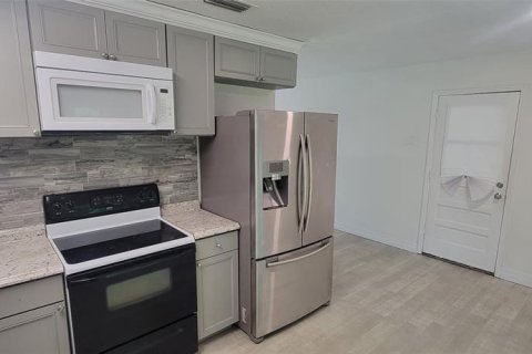 Villa ou maison à vendre à DeLand, Floride: 3 chambres, 88.26 m2 № 2310723 - photo 6