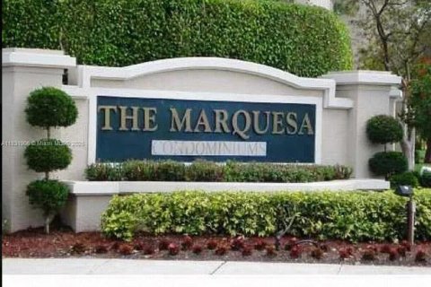 Condo in Pembroke Pines, Florida, 2 bedrooms  № 1809737 - photo 2