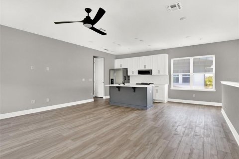 Apartment in Orlando, Florida 1 bedroom, 85.01 sq.m. № 2100823 - photo 2