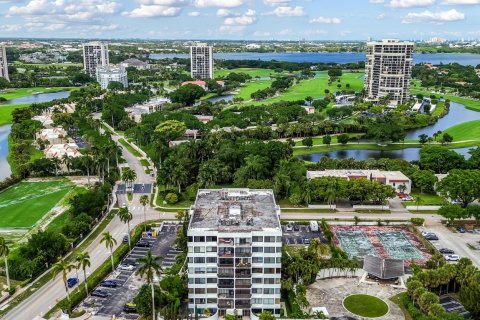 Купить кондоминиум в Уэст-Палм-Бич, Флорида 4 комнаты, 110.93м2, № 2146929 - фото 23