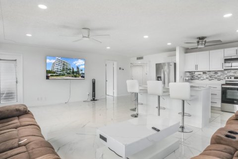 Купить кондоминиум в Уэст-Палм-Бич, Флорида 4 комнаты, 110.93м2, № 2146929 - фото 4