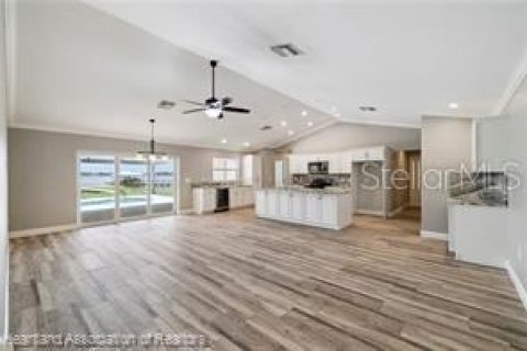 House in Lake Placid, Florida 5 bedrooms, 369.66 sq.m. № 1918597 - photo 23