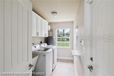 House in Lake Placid, Florida 5 bedrooms, 369.66 sq.m. № 1918597 - photo 4