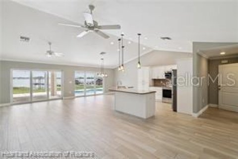 House in Lake Placid, Florida 5 bedrooms, 369.66 sq.m. № 1918597 - photo 3