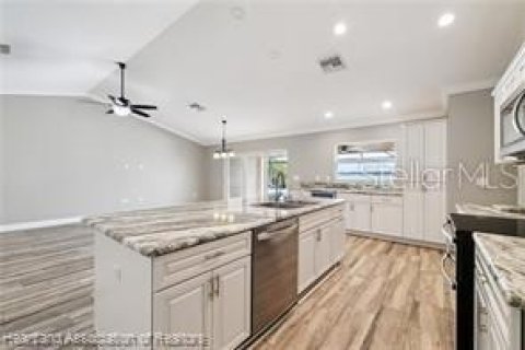 House in Lake Placid, Florida 5 bedrooms, 369.66 sq.m. № 1918597 - photo 26