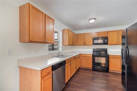 Casa en venta en Orlando, Florida, 4 dormitorios, 211.35 m2 № 1901836 - foto 12