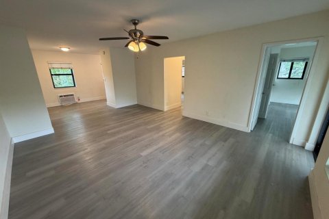 Apartment in Fort Lauderdale, Florida 2 bedrooms, 1041.43 sq.m. № 2392772